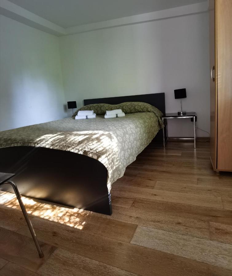 Pine And Lime Apartments プーラ エクステリア 写真