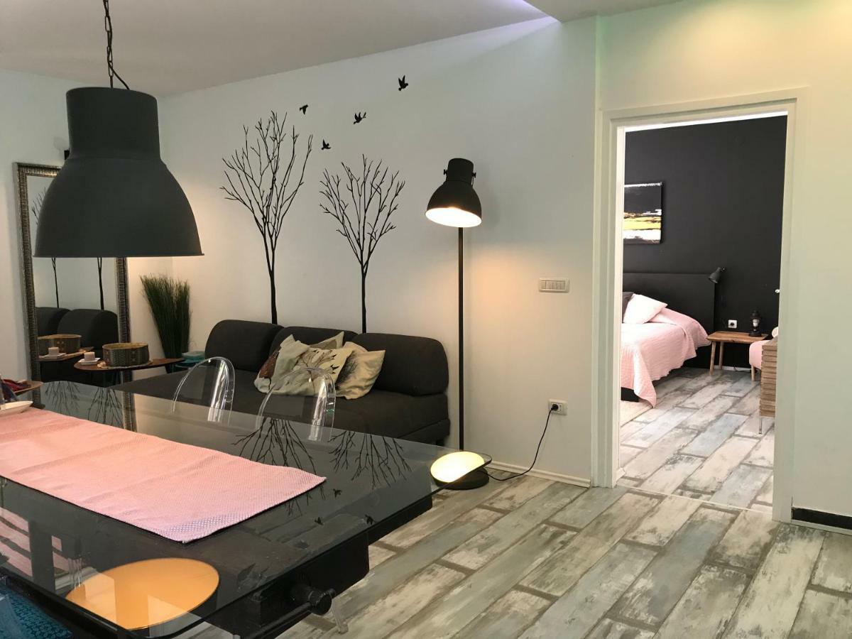 Pine And Lime Apartments プーラ エクステリア 写真